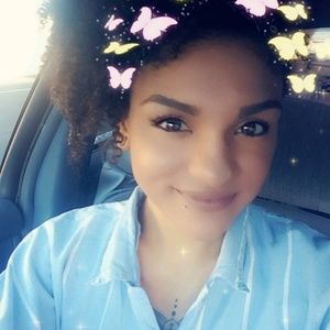 Meet your Posher, Candi